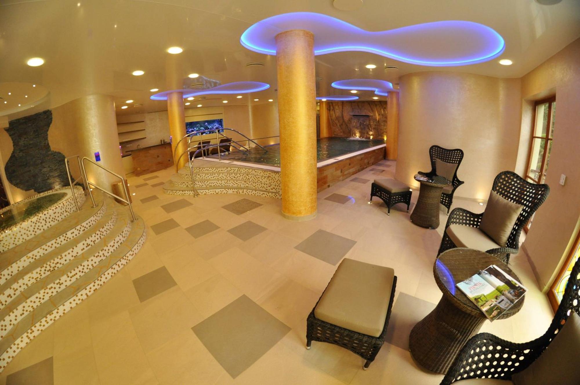 Boutique Hotel Ambiente ****+ Карлові Вари Екстер'єр фото