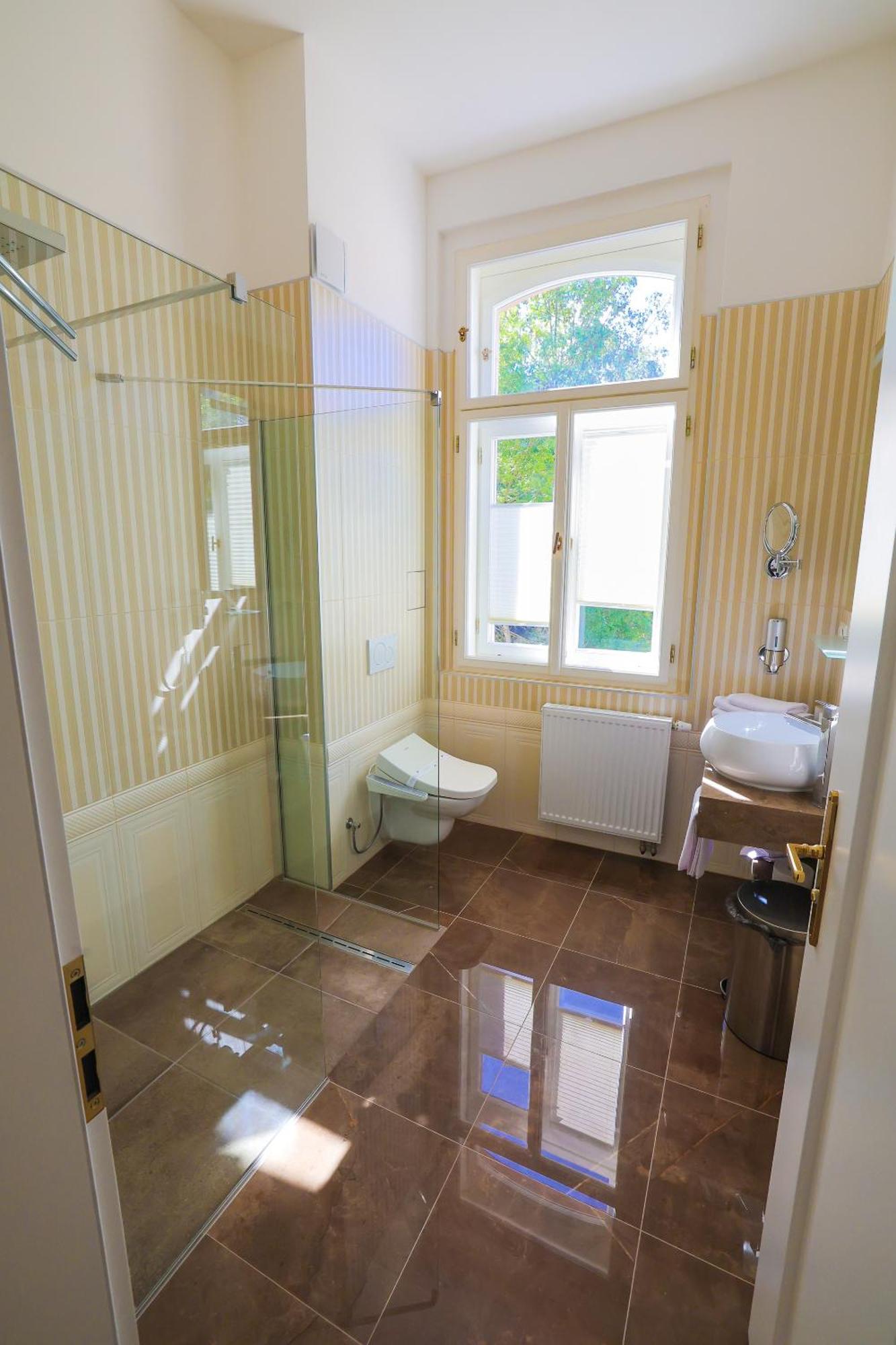 Boutique Hotel Ambiente ****+ Карлові Вари Екстер'єр фото