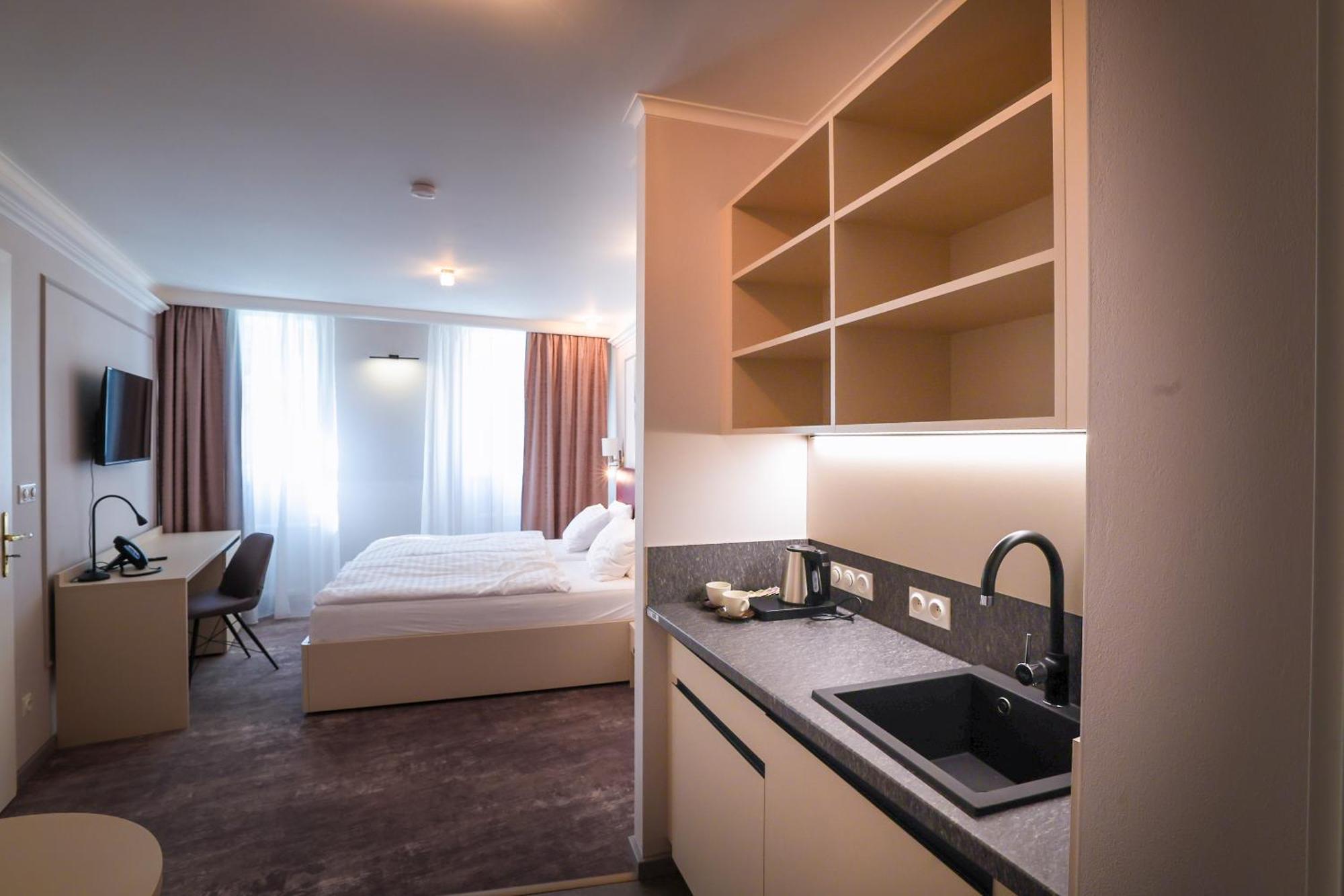 Boutique Hotel Ambiente ****+ Карлові Вари Екстер'єр фото