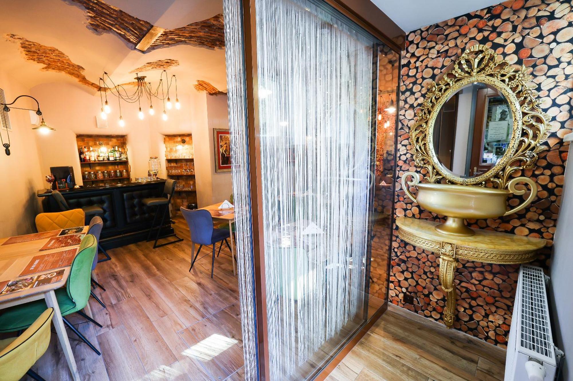 Boutique Hotel Ambiente ****+ Карлові Вари Екстер'єр фото
